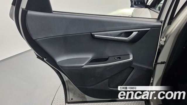 Kia EV6 2023 — photo 15