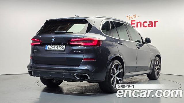 BMW X5 2021 — photo 2