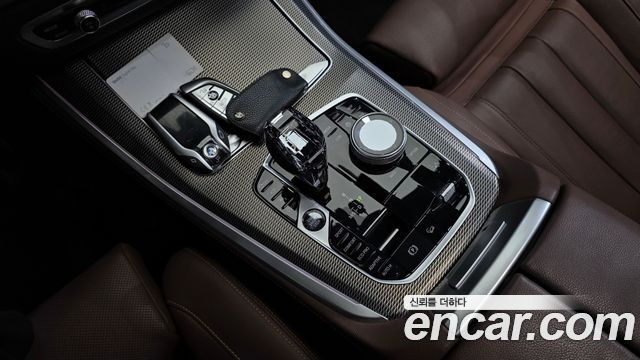 BMW X5 2021 — photo 12