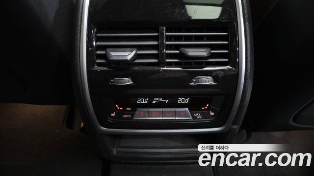 BMW X5 2021 — photo 24