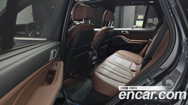BMW X5 2021 — photo 16
