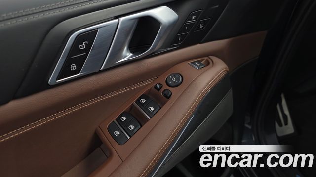 BMW X5 2021 — photo 27