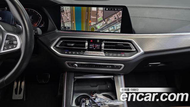 BMW X5 2021 — photo 29