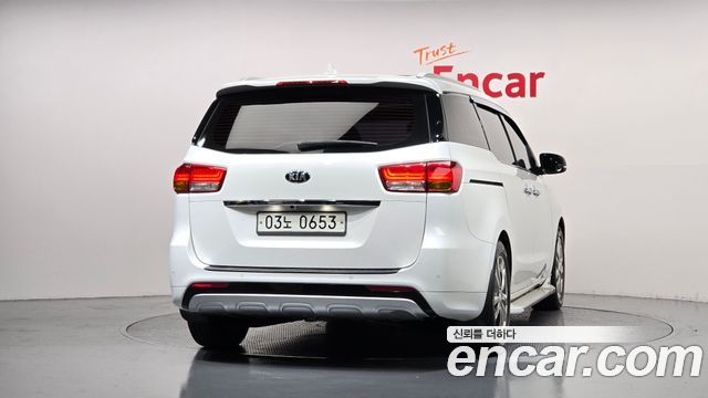 Kia Canival 2016 — photo 4