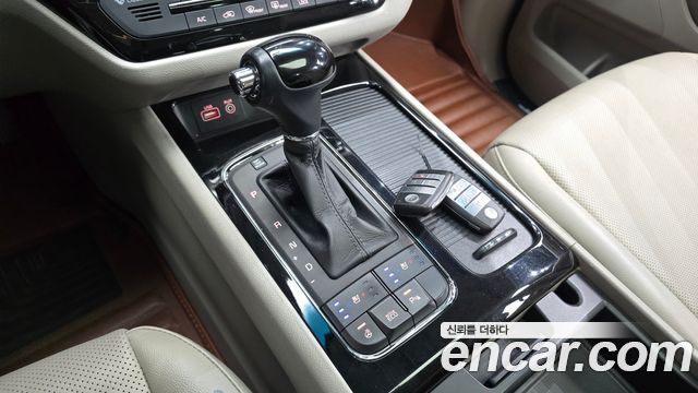 Kia Canival 2016 — photo 9