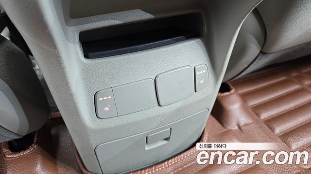 Kia Canival 2016 — photo 19