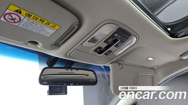 Kia Canival 2016 — photo 20