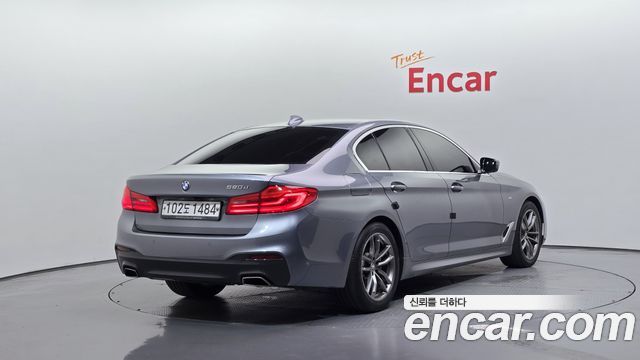 BMW 5-Series 2020 — photo 2