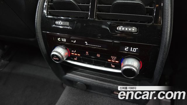BMW 5-Series 2020 — photo 19