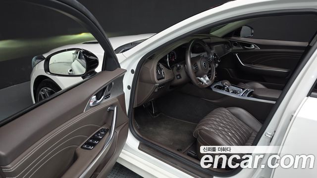 Kia Stinger 2021 — photo 10