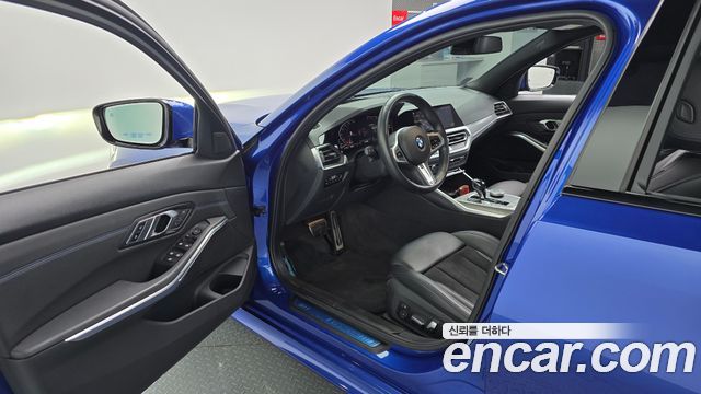 BMW 3-Series 2019 — photo 13