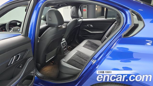 BMW 3-Series 2019 — photo 17