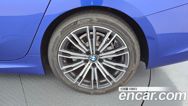 BMW 3-Series 2019 — photo 7
