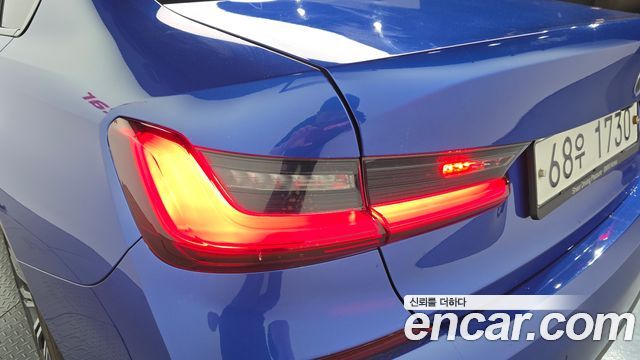 BMW 3-Series 2019 — photo 9