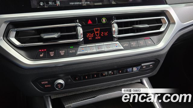 BMW 3-Series 2019 — photo 27