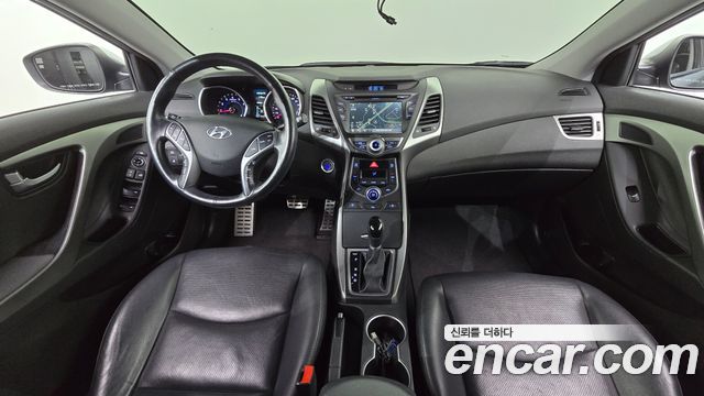 Hyundai AVANTE 2016 — photo 10