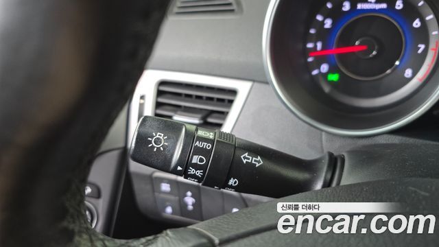 Hyundai AVANTE 2016 — photo 30