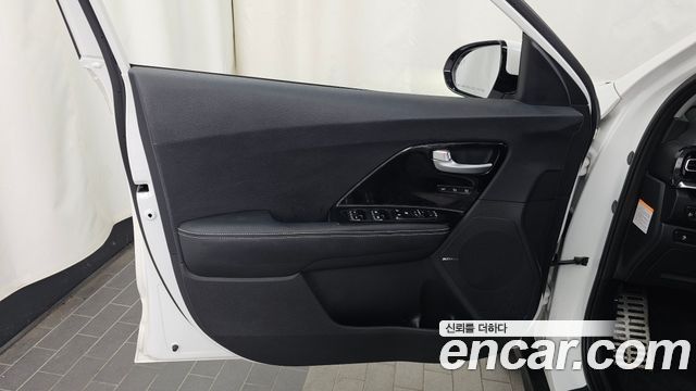Kia Niro 2022 — photo 14