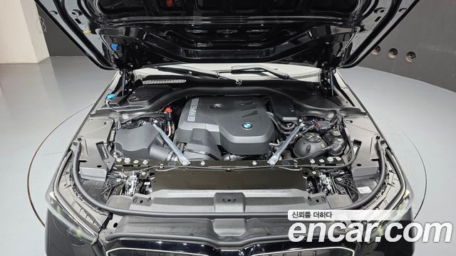 BMW 5-Series 2026 — photo 6