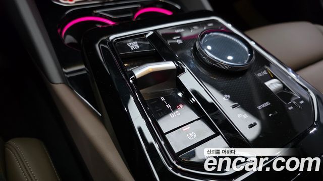 BMW 5-Series 2026 — photo 9