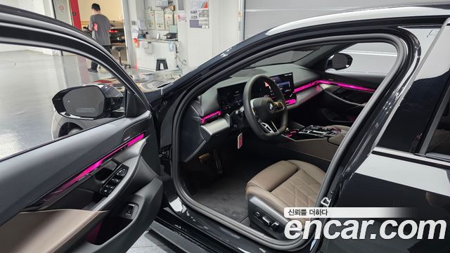 BMW 5-Series 2026 — photo 10