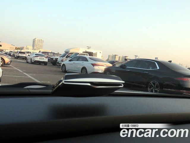 Hyundai AVANTE 2023 — photo 16