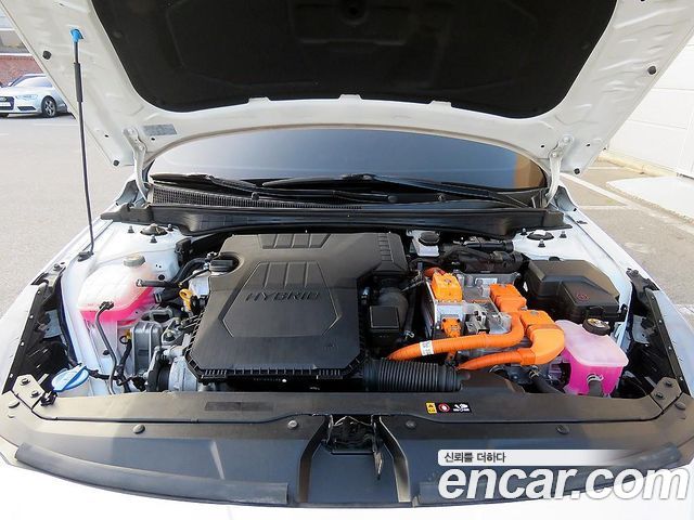 Hyundai AVANTE 2023 — photo 19