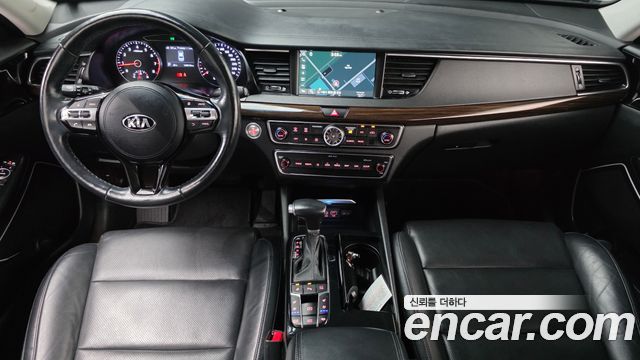 Kia K7 2018 — photo 10