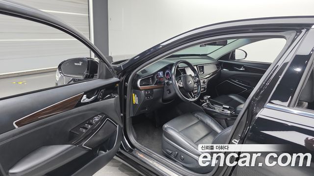 Kia K7 2018 — photo 13