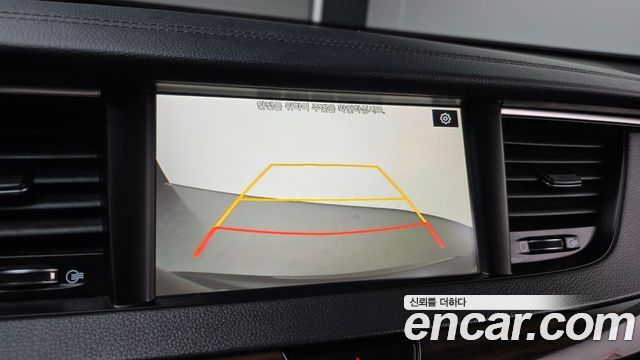 Kia K7 2018 — photo 24