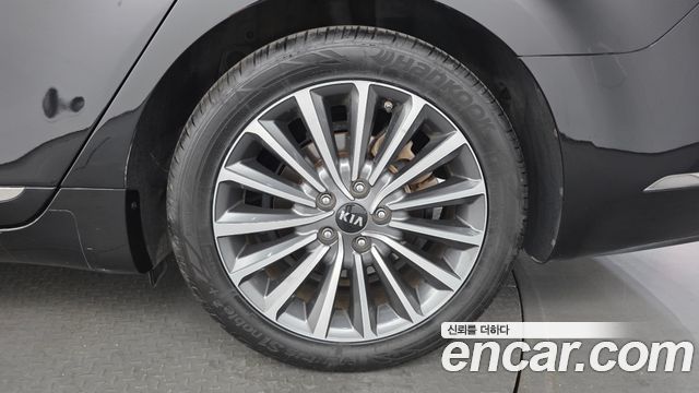 Kia K7 2018 — photo 7
