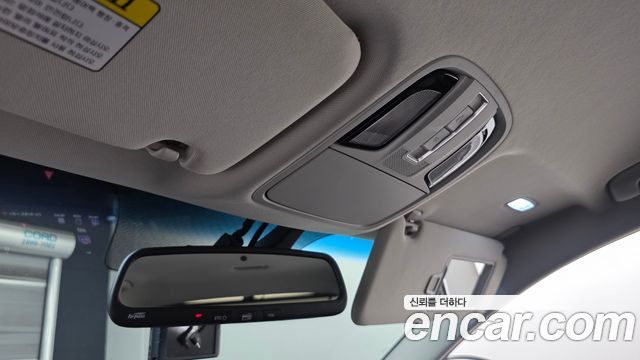 Kia K7 2018 — photo 27