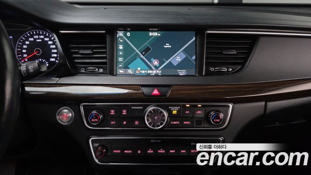 Kia K7 2018 — photo 28