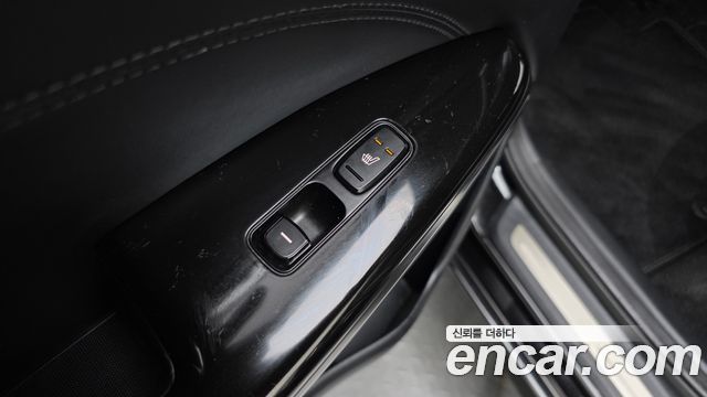 Kia K7 2018 — photo 29