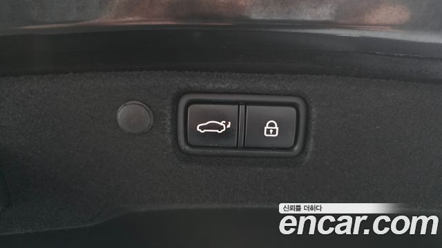 Kia K7 2018 — photo 32