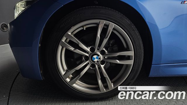BMW 3-Series 2018 — photo 5