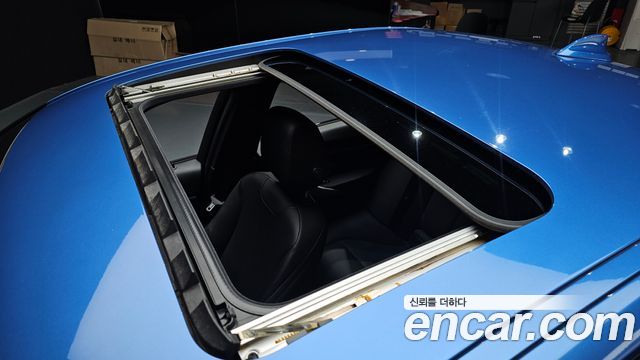 BMW 3-Series 2018 — photo 25