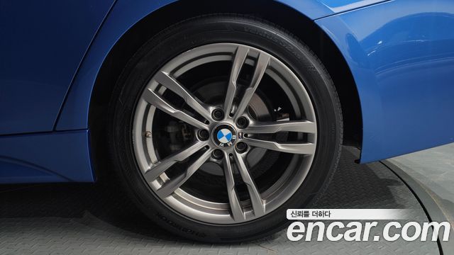 BMW 3-Series 2018 — photo 7