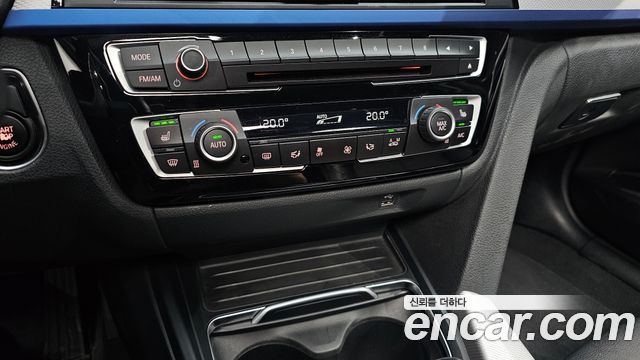 BMW 3-Series 2018 — photo 28