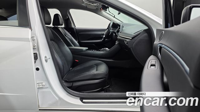Hyundai Sonata 2021 — photo 11
