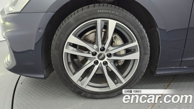 Audi A6 2022 — photo 5