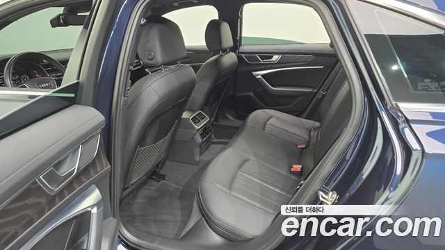 Audi A6 2022 — photo 17