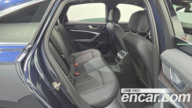 Audi A6 2022 — photo 25