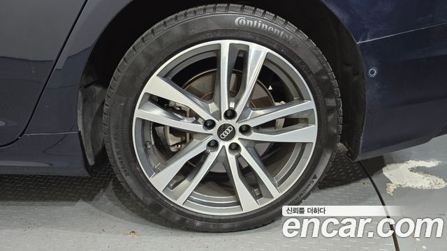Audi A6 2022 — photo 7