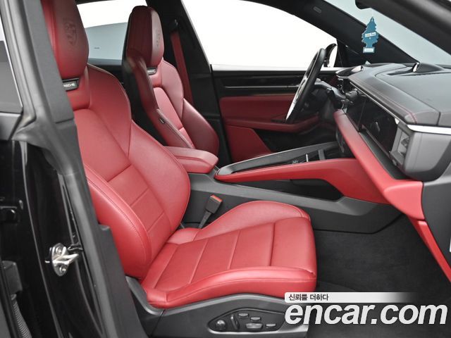 Porsche Macan 2025 — photo 10