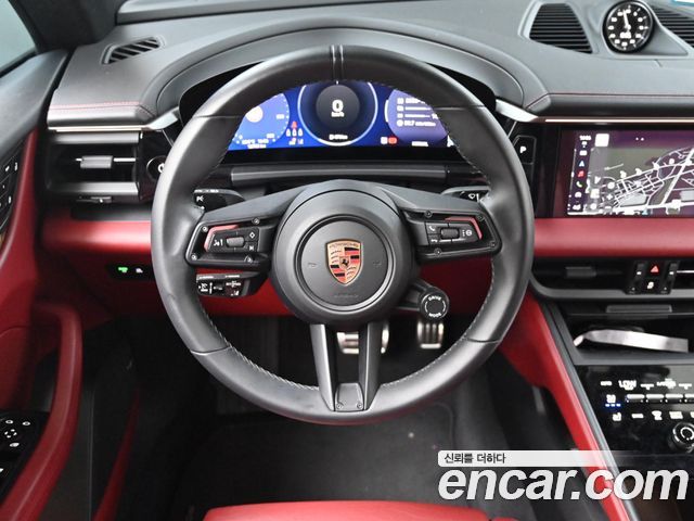 Porsche Macan 2025 — photo 13
