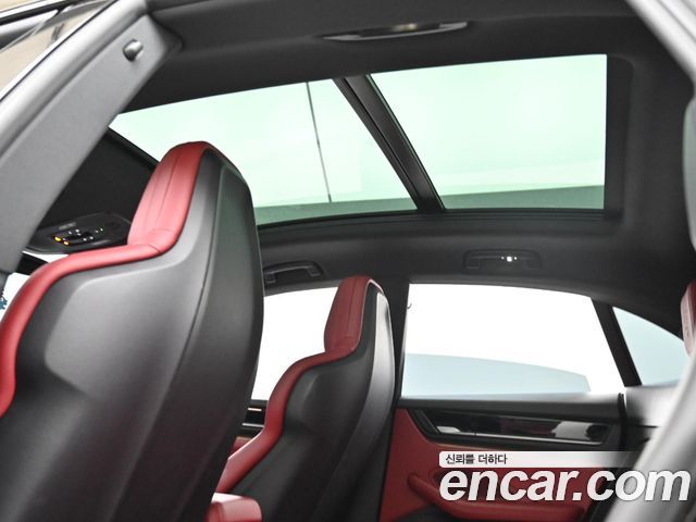 Porsche Macan 2025 — photo 19