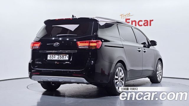 Kia Canival 2018 — photo 2