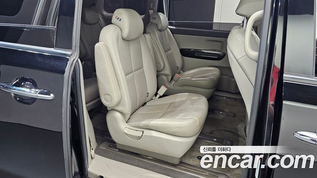 Kia Canival 2018 — photo 11