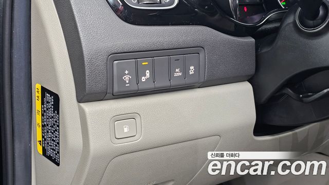 Kia Canival 2018 — photo 16